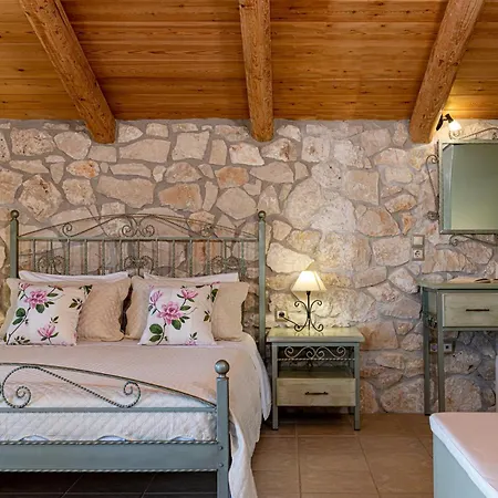 Villa Kymaros Keri