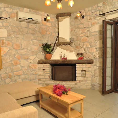 Kymaros Villa Keri