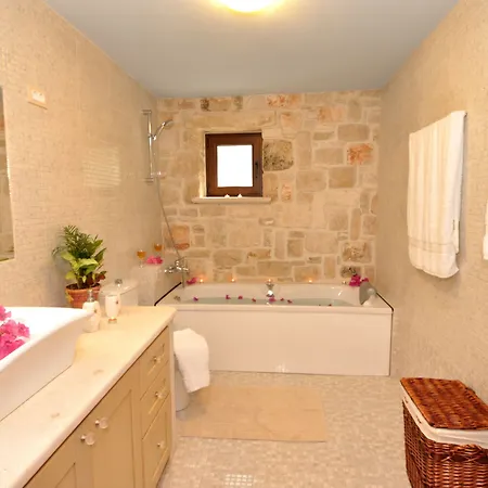 Villa Kymaros