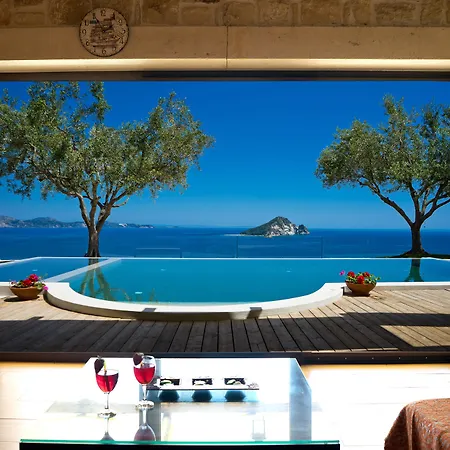 Kymaros Villa Keri